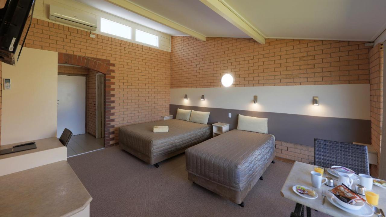 Tenterfield Motor Inn エクステリア 写真