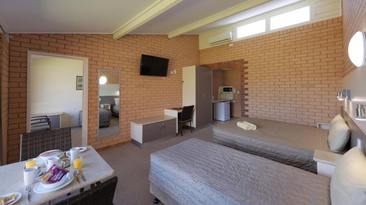 Tenterfield Motor Inn エクステリア 写真