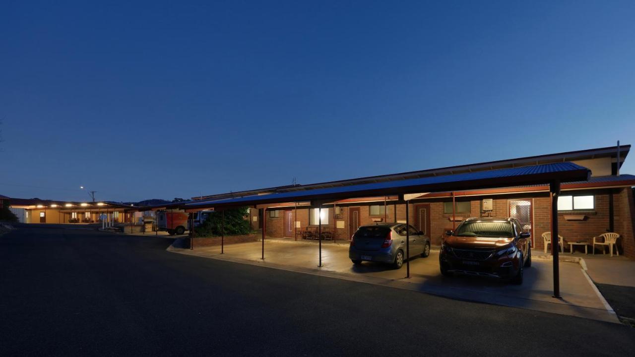 Tenterfield Motor Inn エクステリア 写真