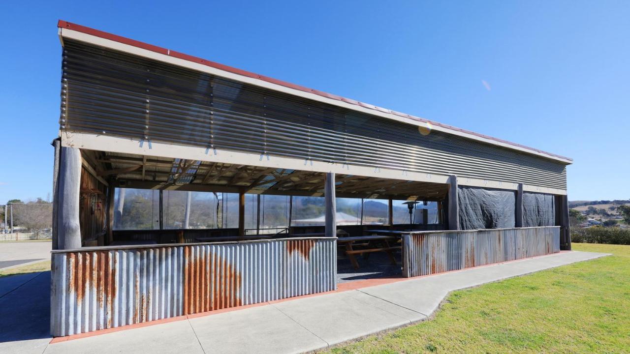 Tenterfield Motor Inn エクステリア 写真